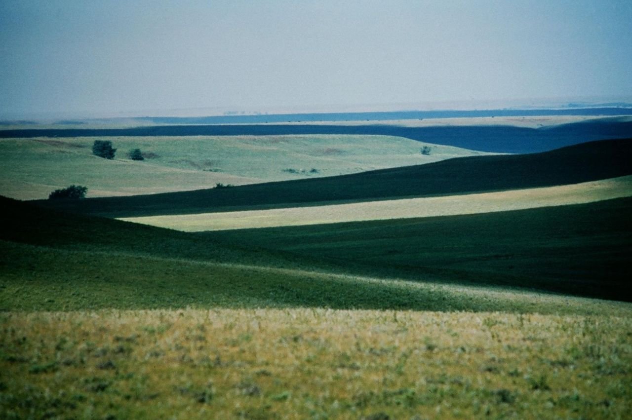 The vastness of the Tallgrass Prairie can only be seen to fully appreciate its grandeur. As the last large contiguous remnant of tallgrass prairie on earth, the Flint Hills Tallgrass Prairie offers an unspoiled landscape of serene natural beauty.